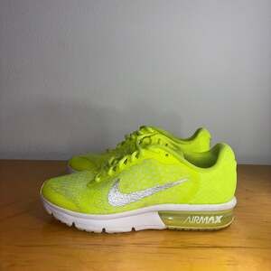 Nike Air Max Sequent 2 GS 'Volt' Green/White Youth Size 8 Women’s
